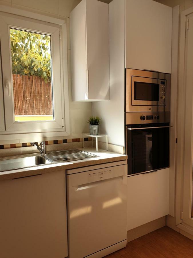Piso Pedregalejo Apartment Malaga Bagian luar foto